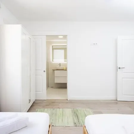 Dialez Holidays - Rebecca Holiday home *